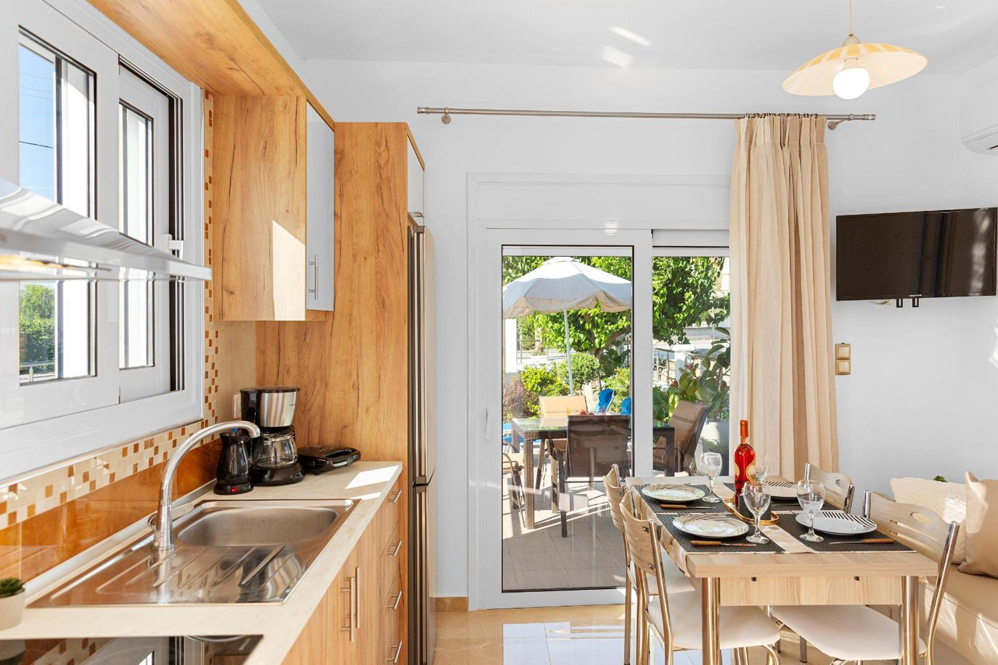 Paul's Garden Luxury House Haraki