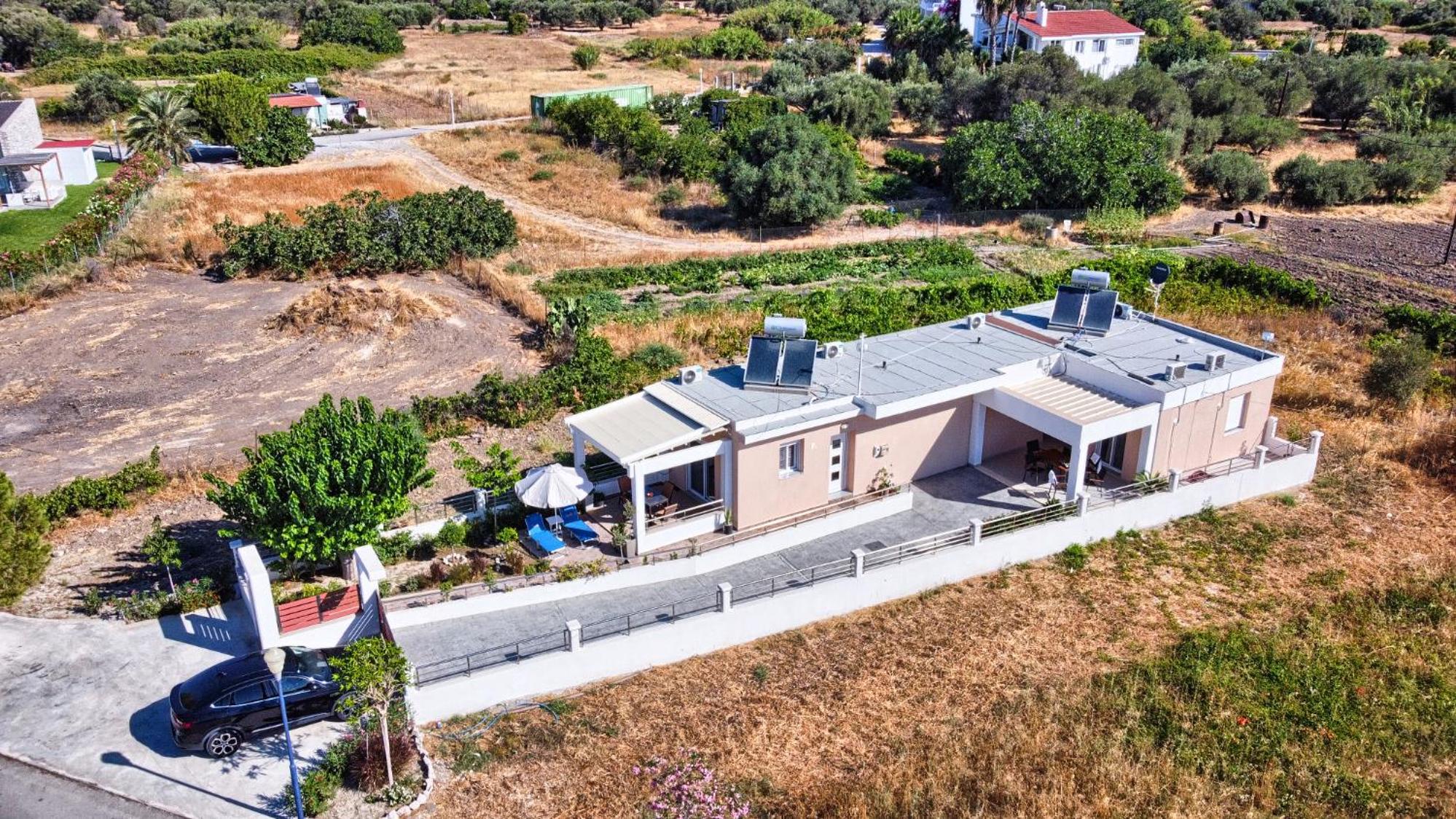 Holiday home Paul's Garden Luxury House
